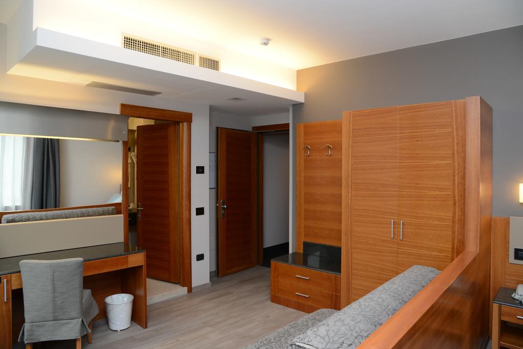 Albergo Roma, BW Signature Collection Кастельфранко-Венето Экстерьер фото