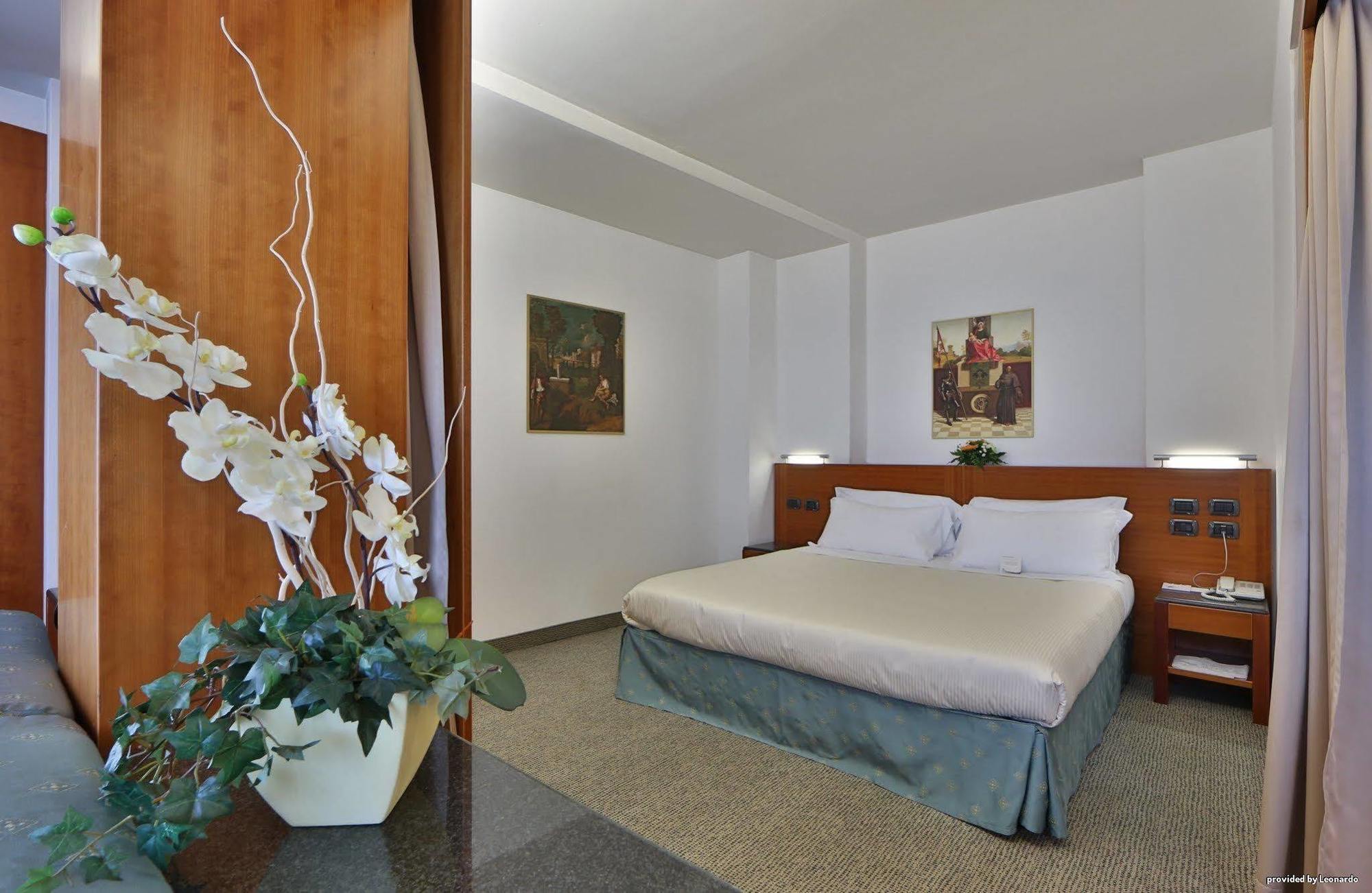 Albergo Roma, BW Signature Collection Кастельфранко-Венето Экстерьер фото