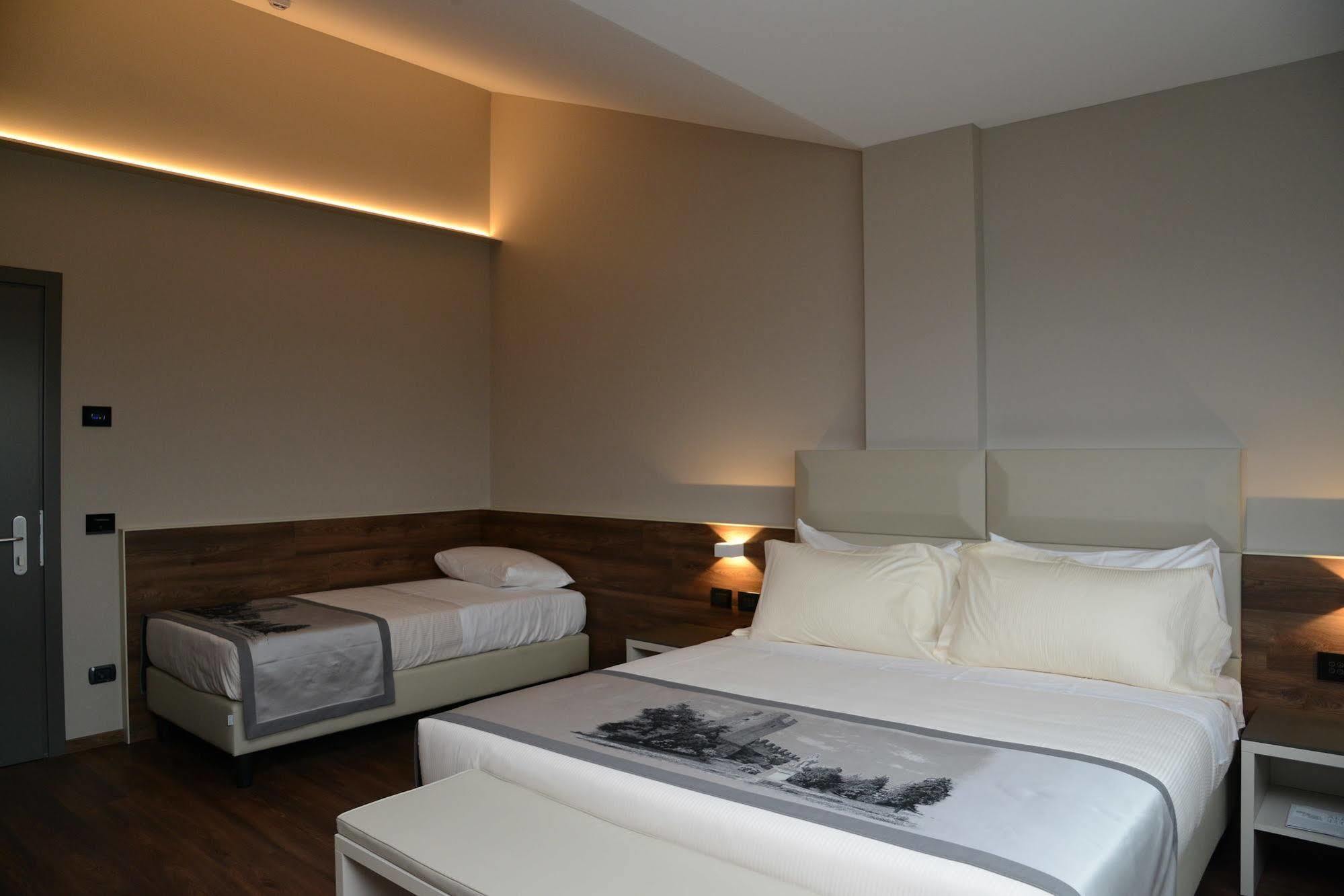 Albergo Roma, BW Signature Collection Кастельфранко-Венето Экстерьер фото